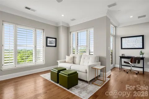 $830,000 | 400 North Church Street, Unit 616, Charlotte, NC 28202