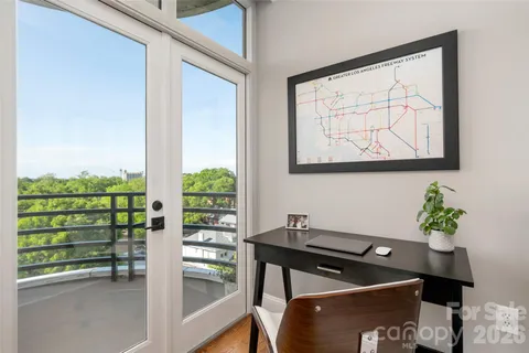 $830,000 | 400 North Church Street, Unit 616, Charlotte, NC 28202