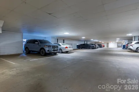 $830,000 | 400 North Church Street, Unit 616, Charlotte, NC 28202