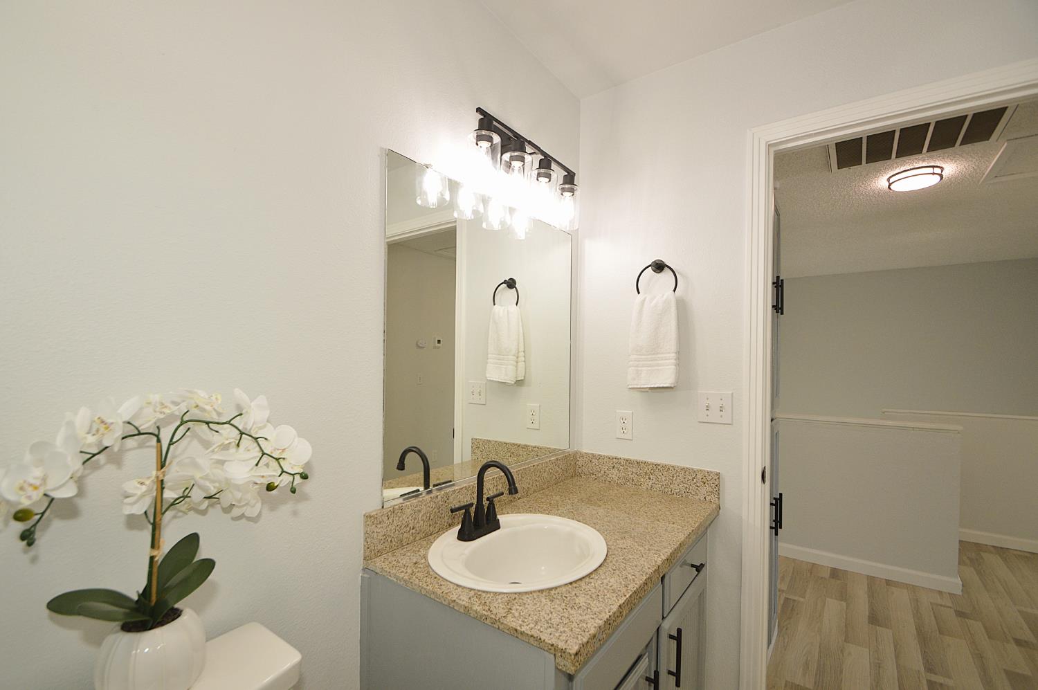 3290 North Rafael Avenue Fresno, CA 93722 - Photo 26 of 34