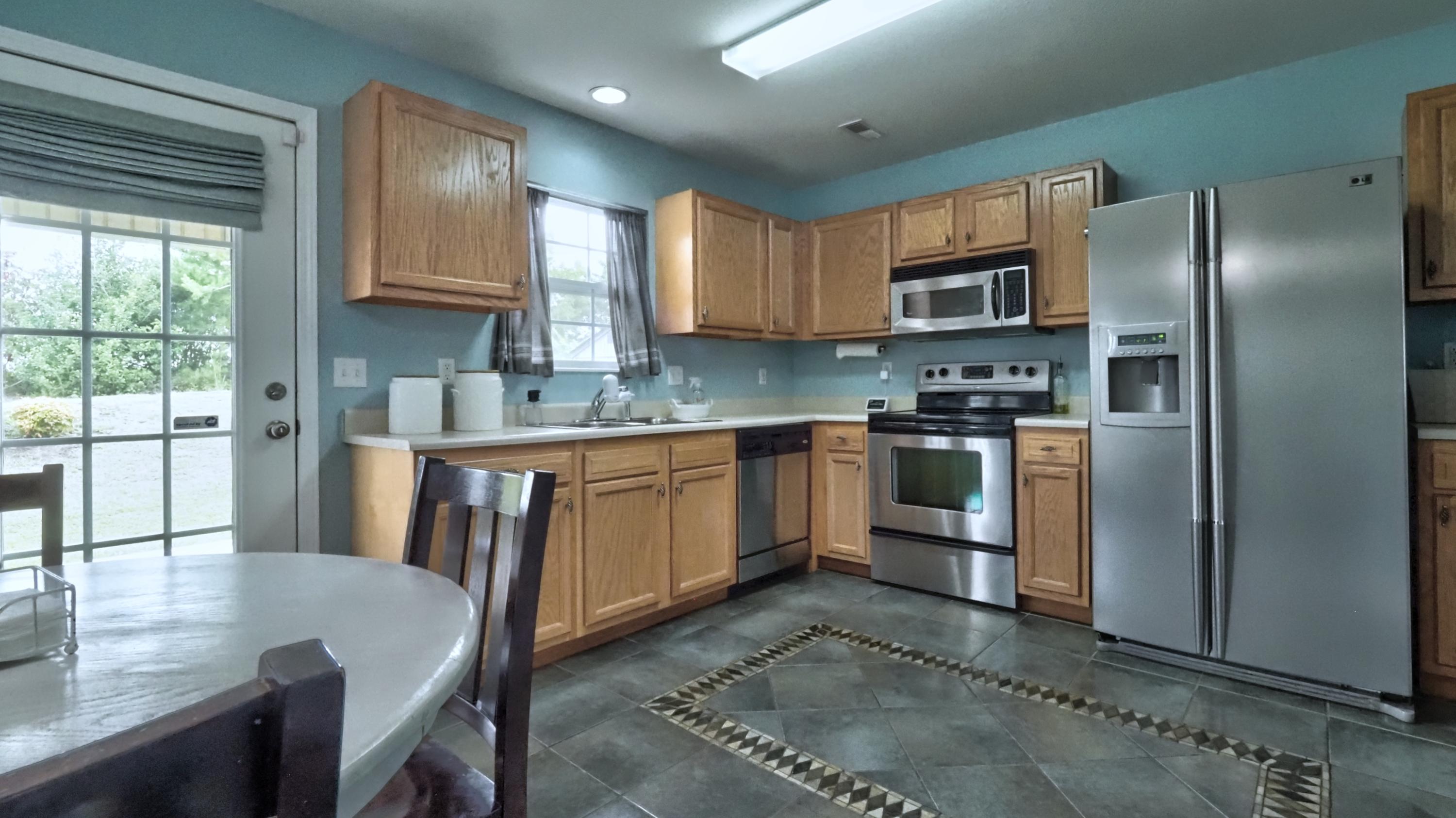 1243 Elsborn Ridge Road Maryville, TN 37801 - Photo 6 of 16 kitchen02