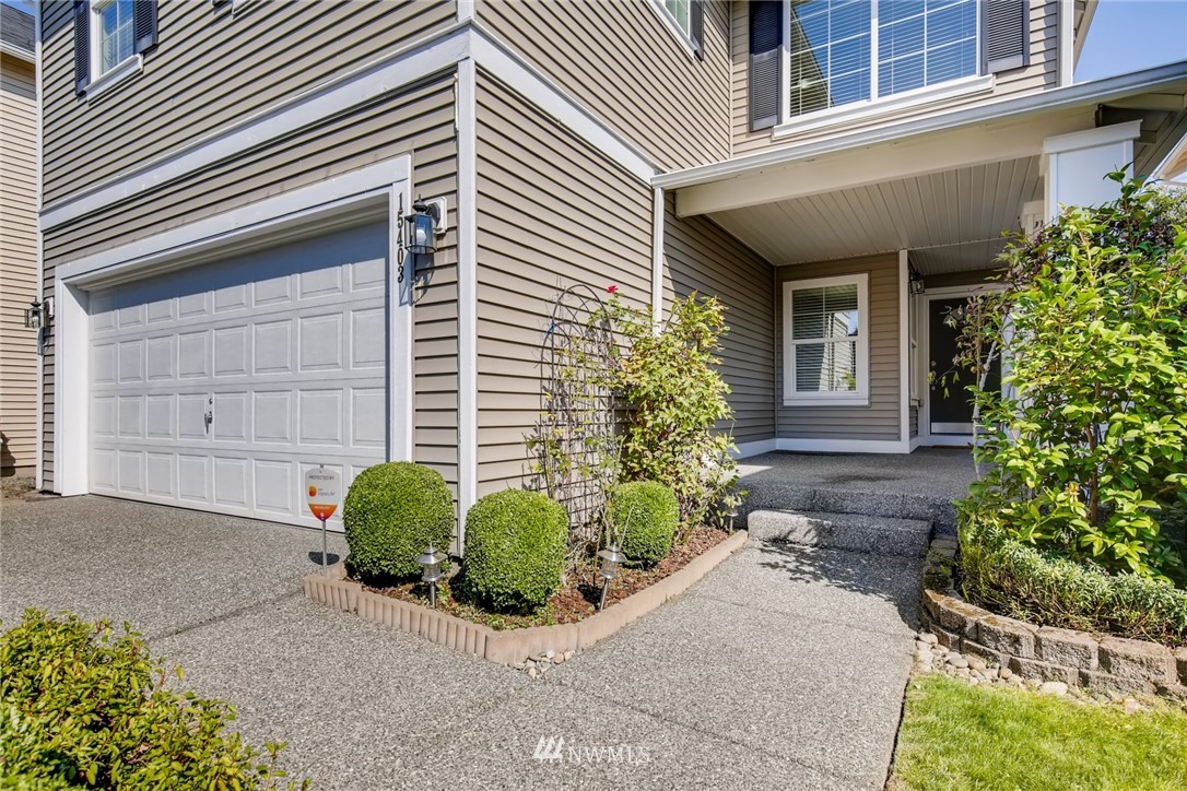 15403 40th Drive Southeast Bothell, WA 98012 - Photo 2 of 22 Gallery Image 2