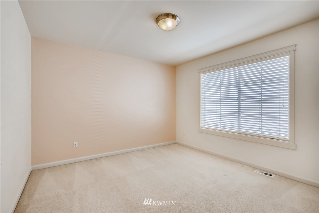 15403 40th Drive Southeast Bothell, WA 98012 - Photo 11 of 22 Gallery Image 11