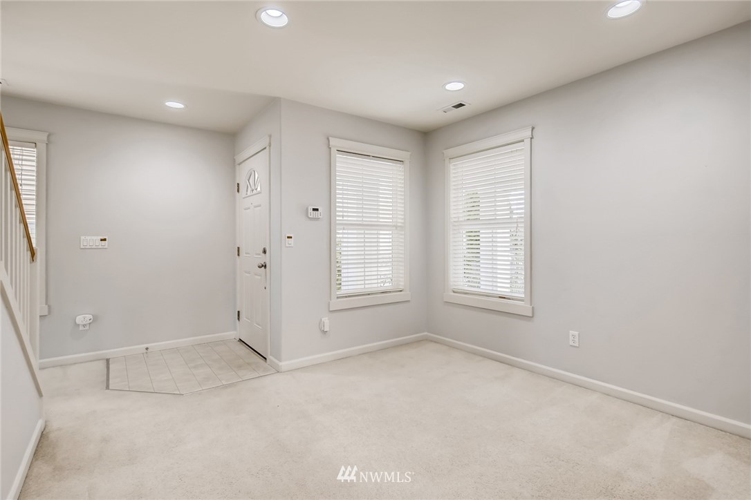 15403 40th Drive Southeast Bothell, WA 98012 - Photo 6 of 22 Gallery Image 6