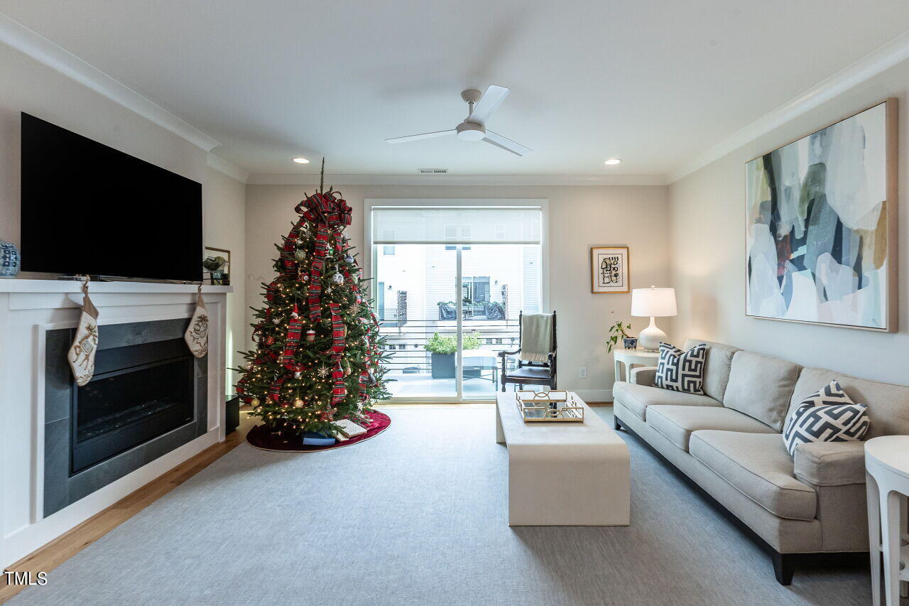 608 Watauga Street Raleigh, NC 27604 - Photo 12 of 27 015-1280x960-family-room