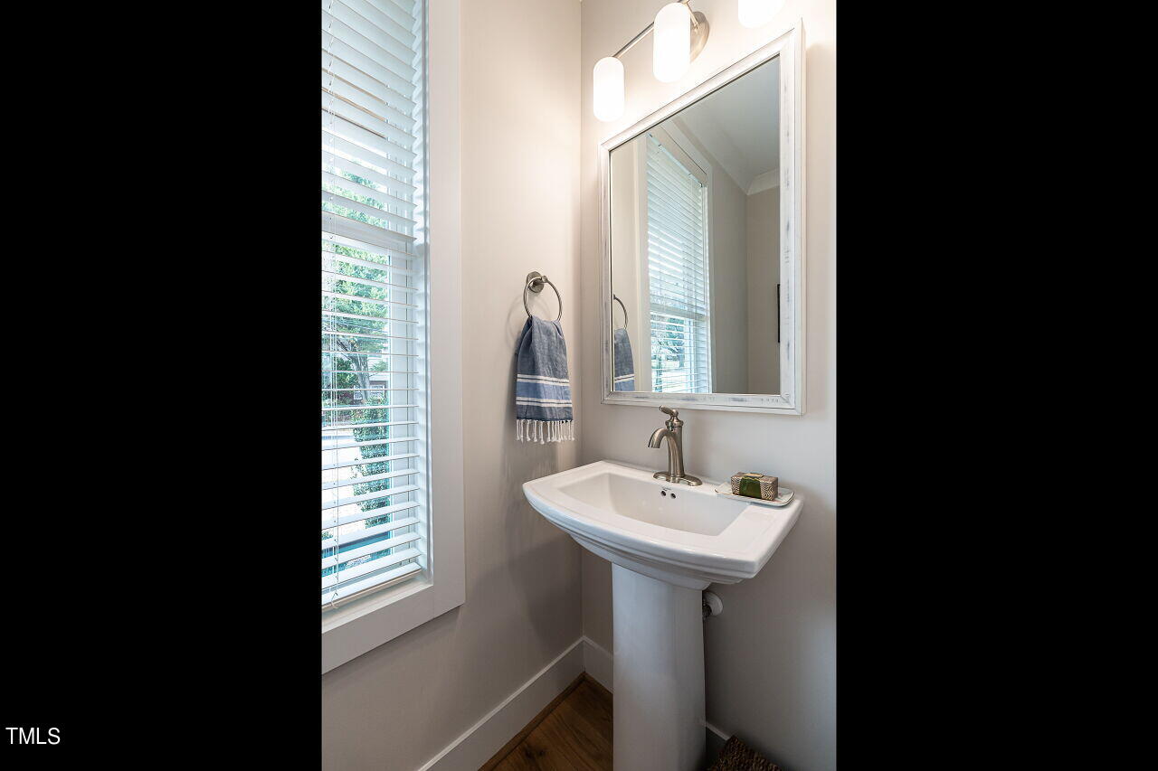 608 Watauga Street Raleigh, NC 27604 - Photo 15 of 27 019-1280x960-powder-room