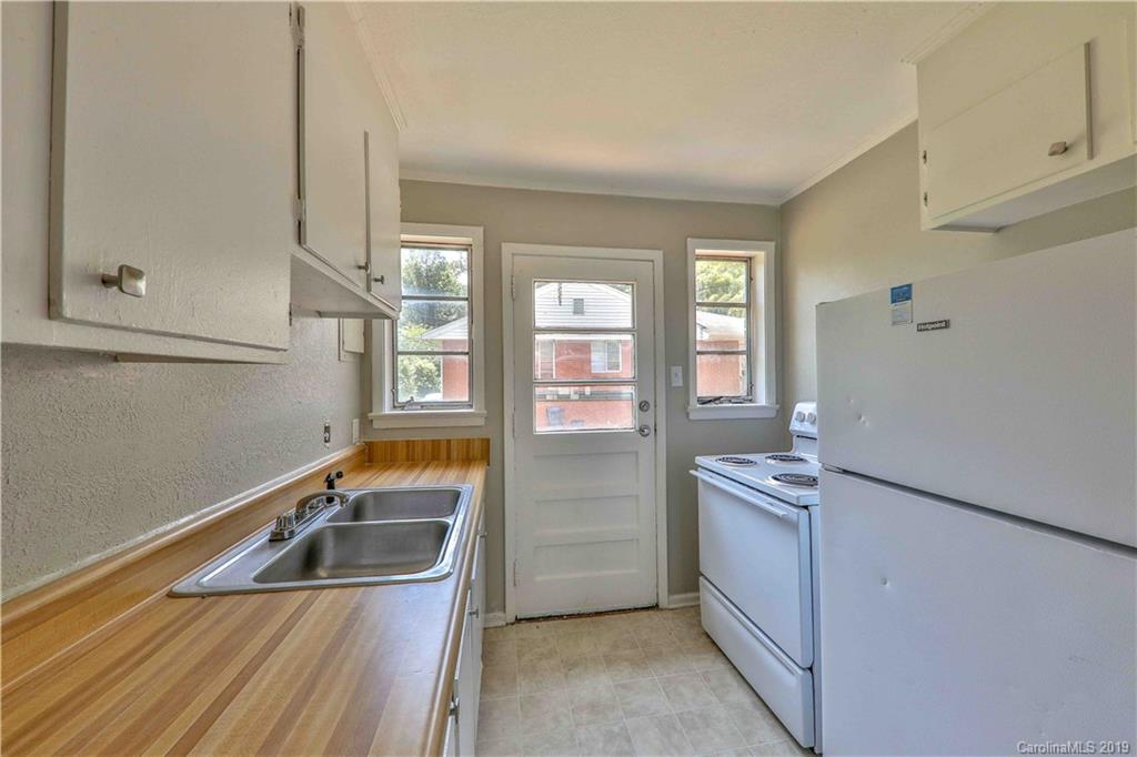 3023 Minnesota Road, Unit 3023 Charlotte, NC 28208 - Photo 6 of 17 Gallery Image 6