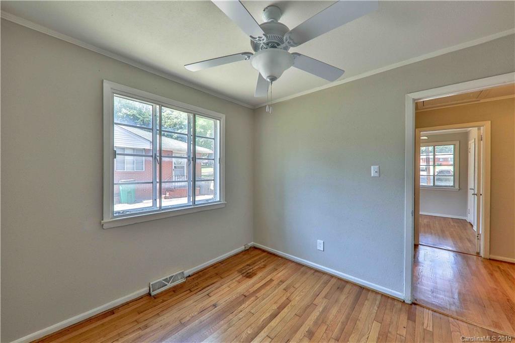 3023 Minnesota Road, Unit 3023 Charlotte, NC 28208 - Photo 7 of 17 Gallery Image 7