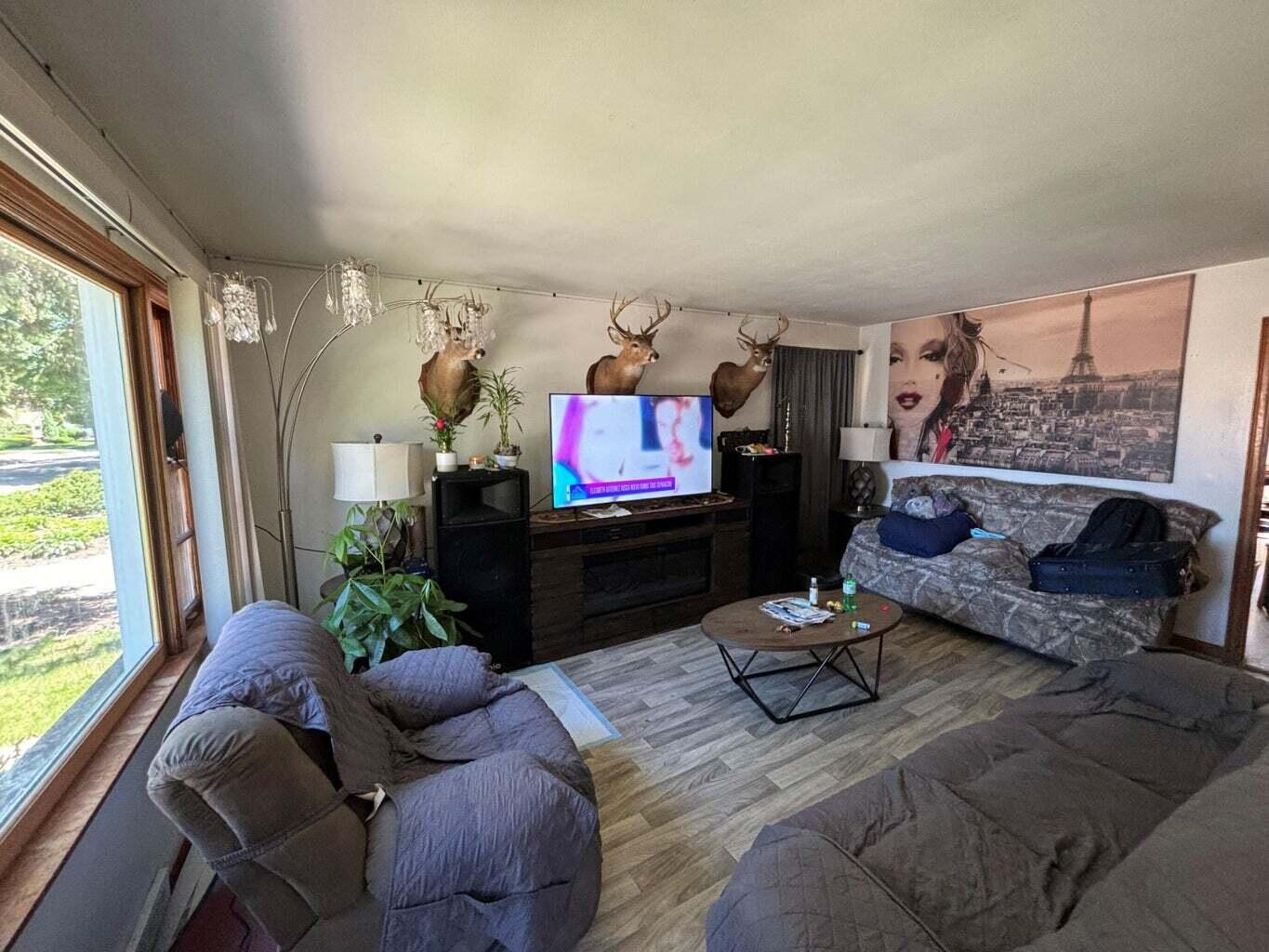 3605 West Ohio Avenue Milwaukee, WI 53215 - Photo 2 of 8 1