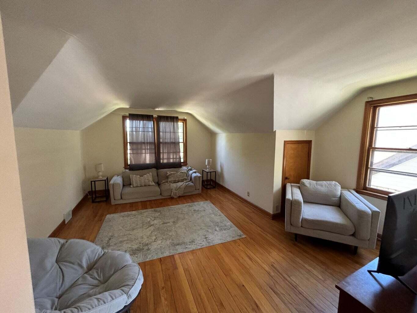 3605 West Ohio Avenue Milwaukee, WI 53215 - Photo 6 of 8 6