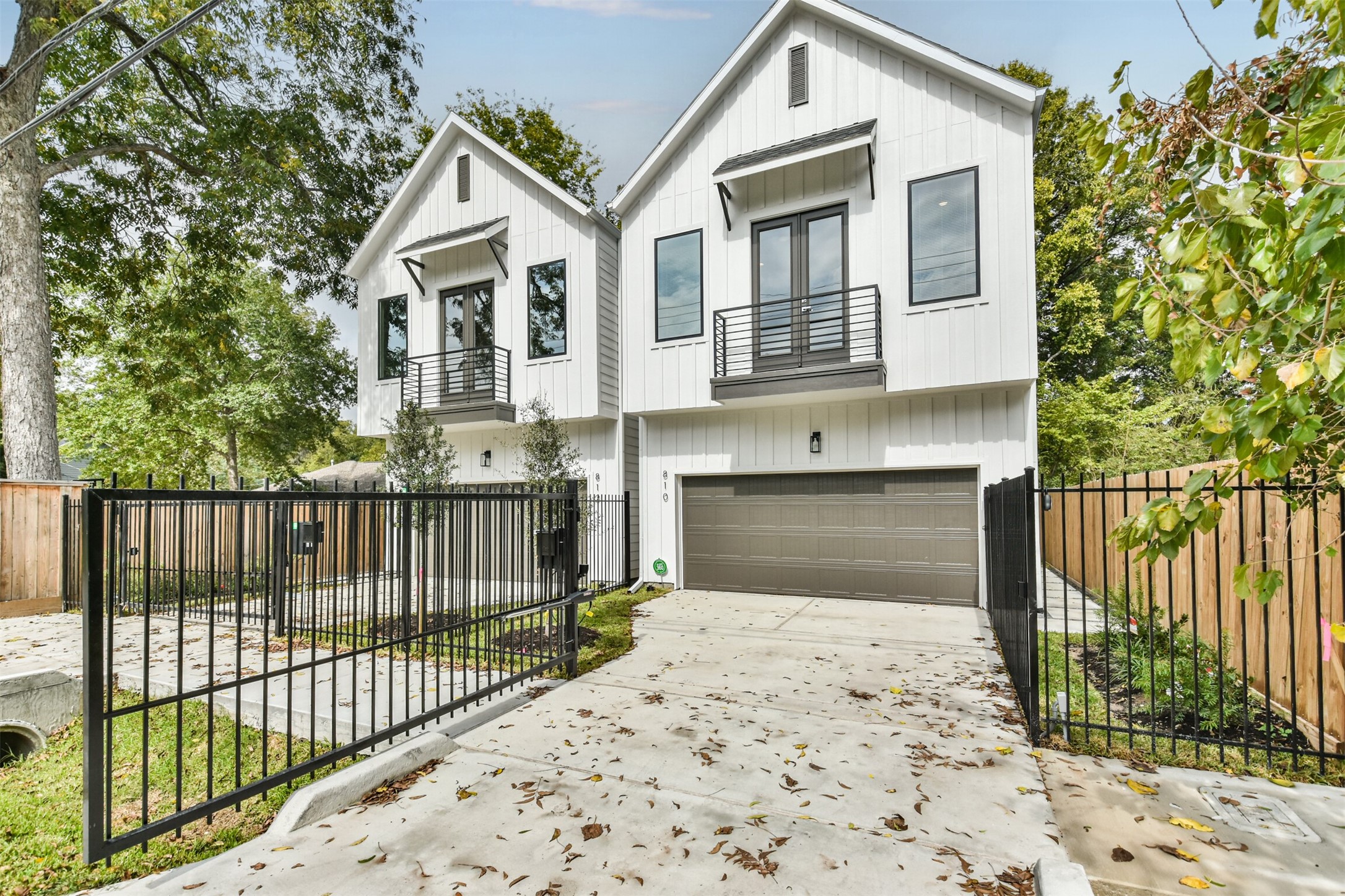 810 Mansfield Street Houston, TX 77091 - Photo 2 of 47