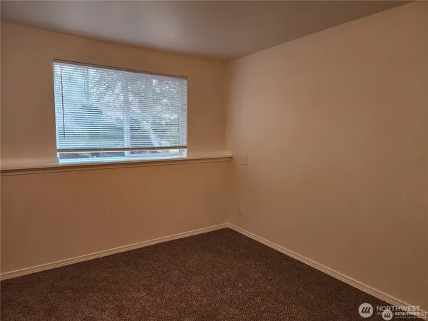 $1,550 | 9717 Danwood Lane Northwest, Unit 2, Silverdale, WA 98383