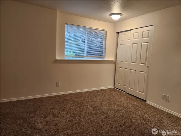 $1,550 | 9717 Danwood Lane Northwest, Unit 2, Silverdale, WA 98383