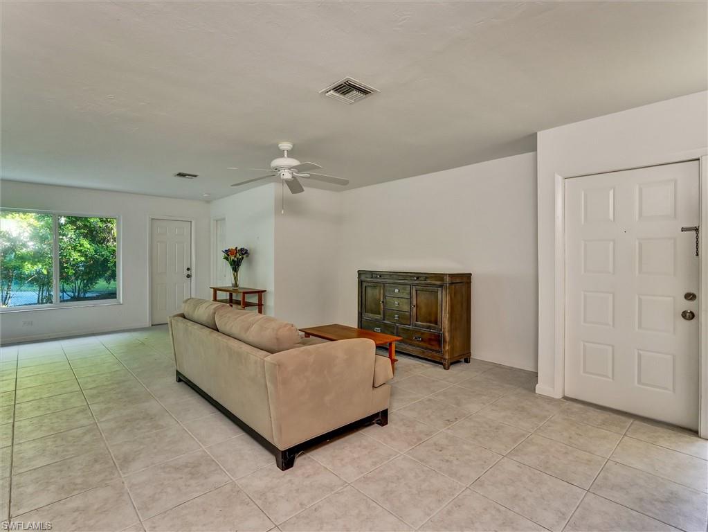 205 Georgetown Boulevard, Unit 23 Naples, FL 34112 - Photo 9 of 42