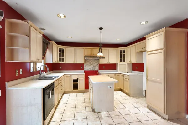 $325,000 | 6874 Mercedes Avenue, Portage, IN 46368