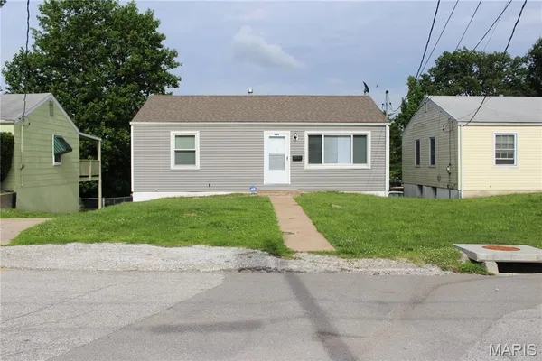 $1,200 | 206 North Marguerite Avenue, Ferguson, MO 63135