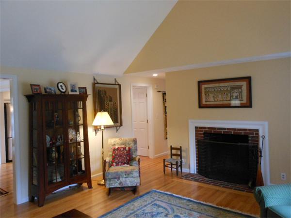 15 Potter Pond, Unit 15 Lexington, MA 02421 - Photo 3 of 9 Gallery Image 3