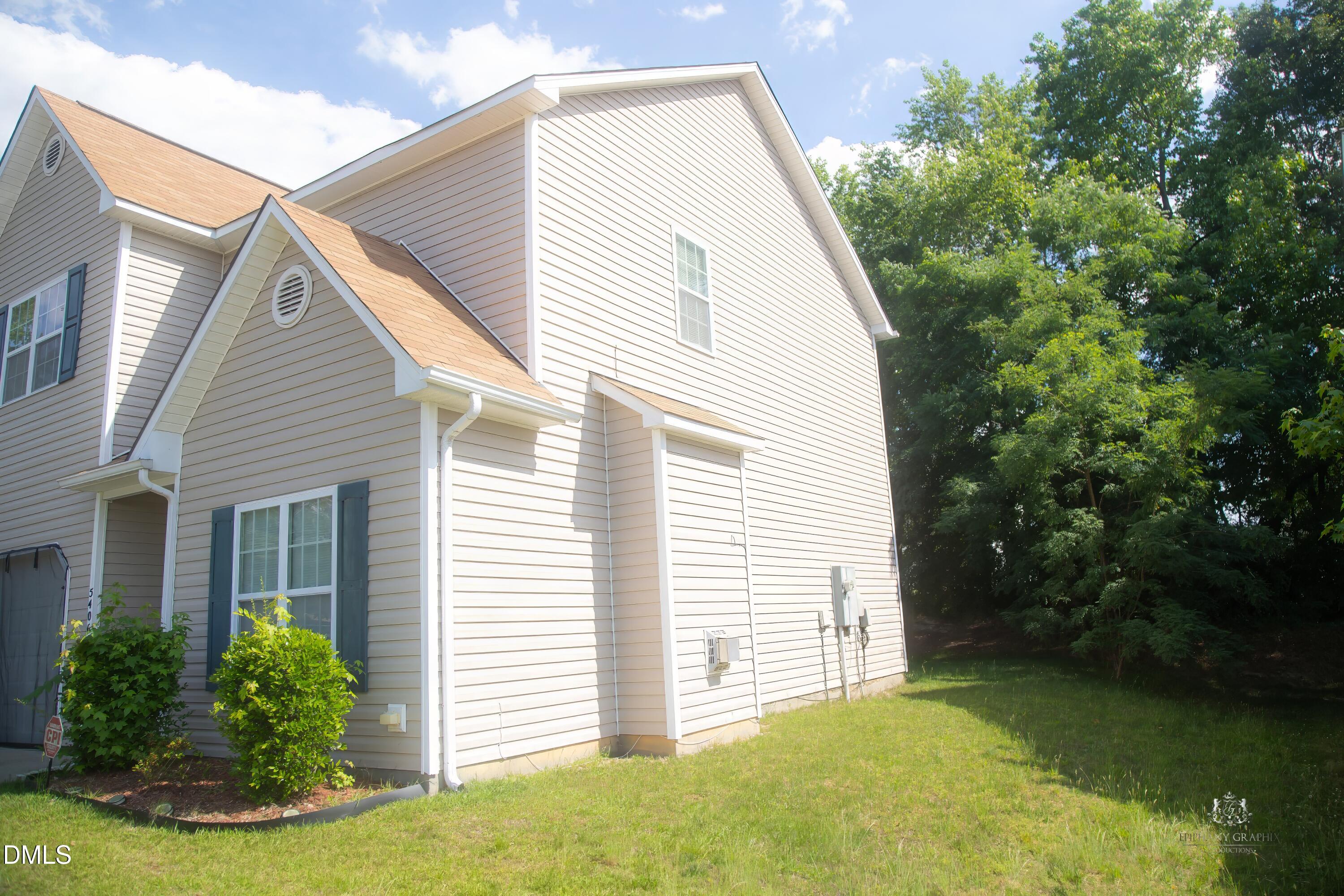 5406 Cowan Lane Raleigh, NC 27610 - Photo 13 of 15 Raleigh-54-topaz-denoise (1)