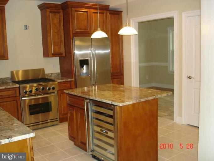 322 Franklin Avenue Silver Spring, MD 20901 - Photo 7 of 23 Pro-series appliances