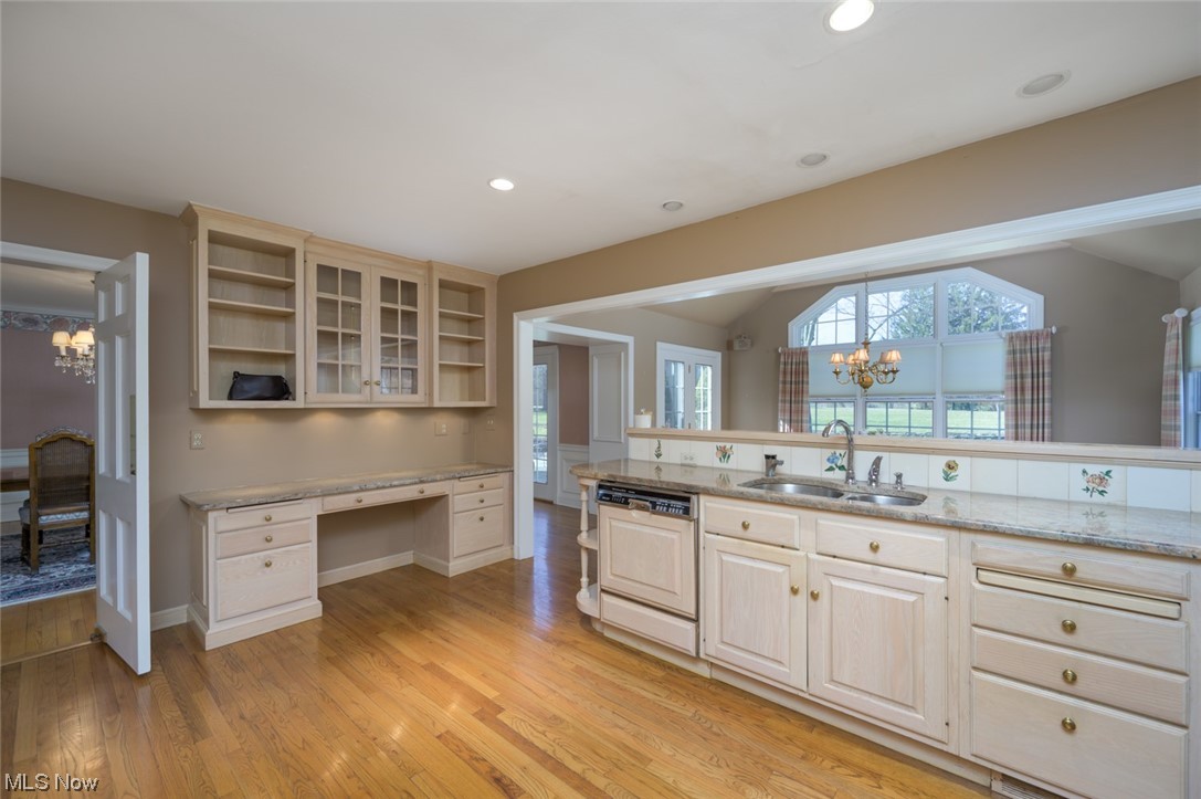 3030 Roundwood Road Hunting Valley, OH 44022 - Photo 14 of 35 Plenty of storage and counter space