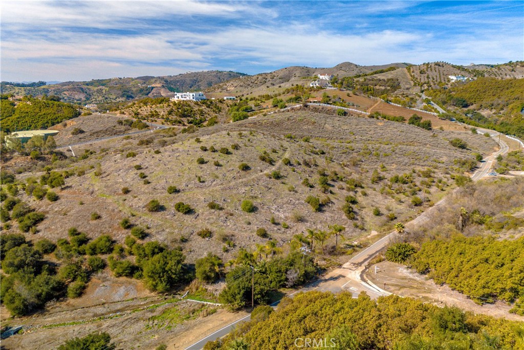 5 Vía Gorrion Temecula, CA 92590 - Photo 3 of 12 a view of lake view and mountain