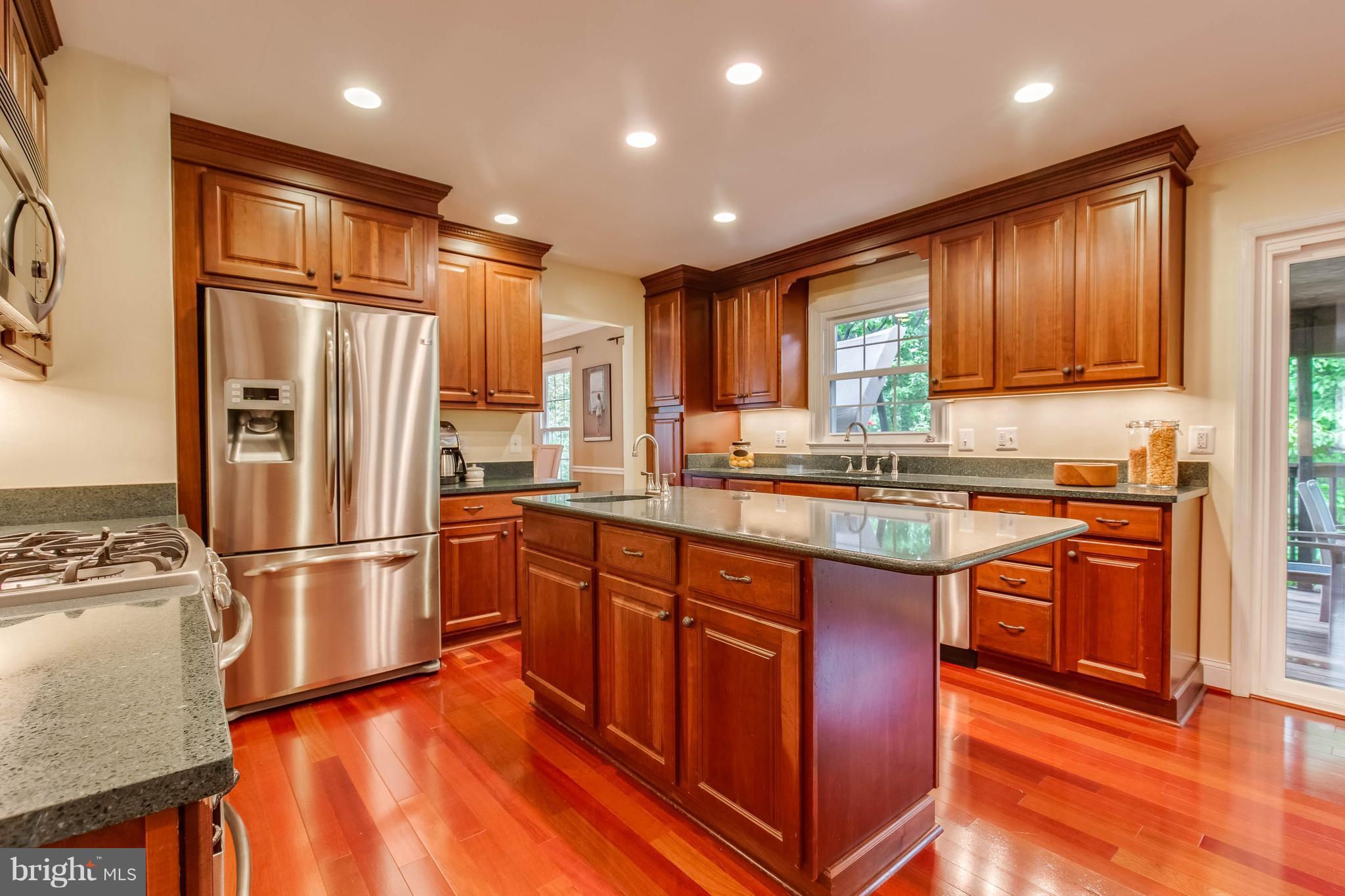 4820 Powell Road Fairfax, VA 22032 - Photo 14 of 31 Large island