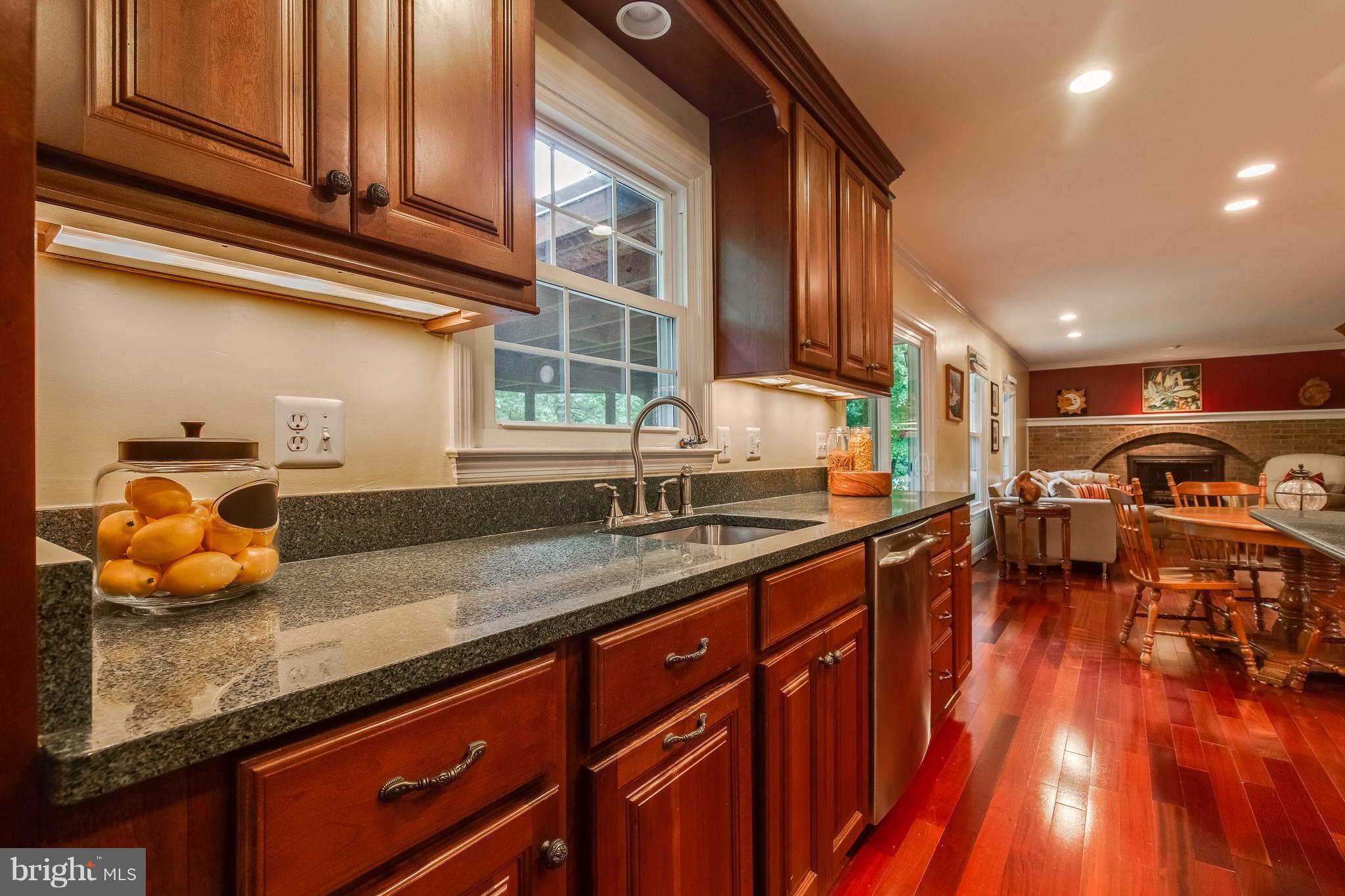 4820 Powell Road Fairfax, VA 22032 - Photo 15 of 31 So much counter space!
