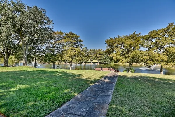 $4,395,000 | 10777 Mazoch Road, Weimar, TX 78962