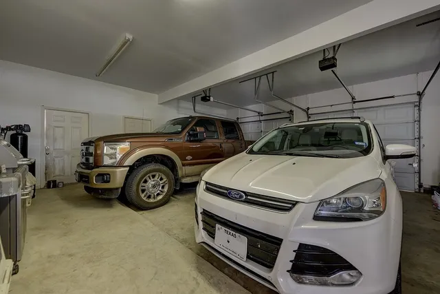 $5,399,000 | 10777 Mazoch Road, Weimar, TX 78962