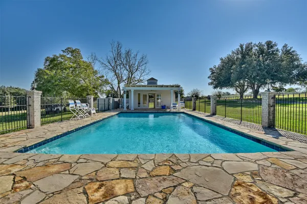 $4,395,000 | 10777 Mazoch Road, Weimar, TX 78962