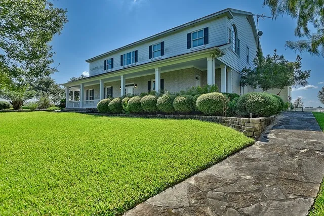 $5,399,000 | 10777 Mazoch Road, Weimar, TX 78962