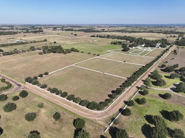 $5,399,000 | 10777 Mazoch Road, Weimar, TX 78962