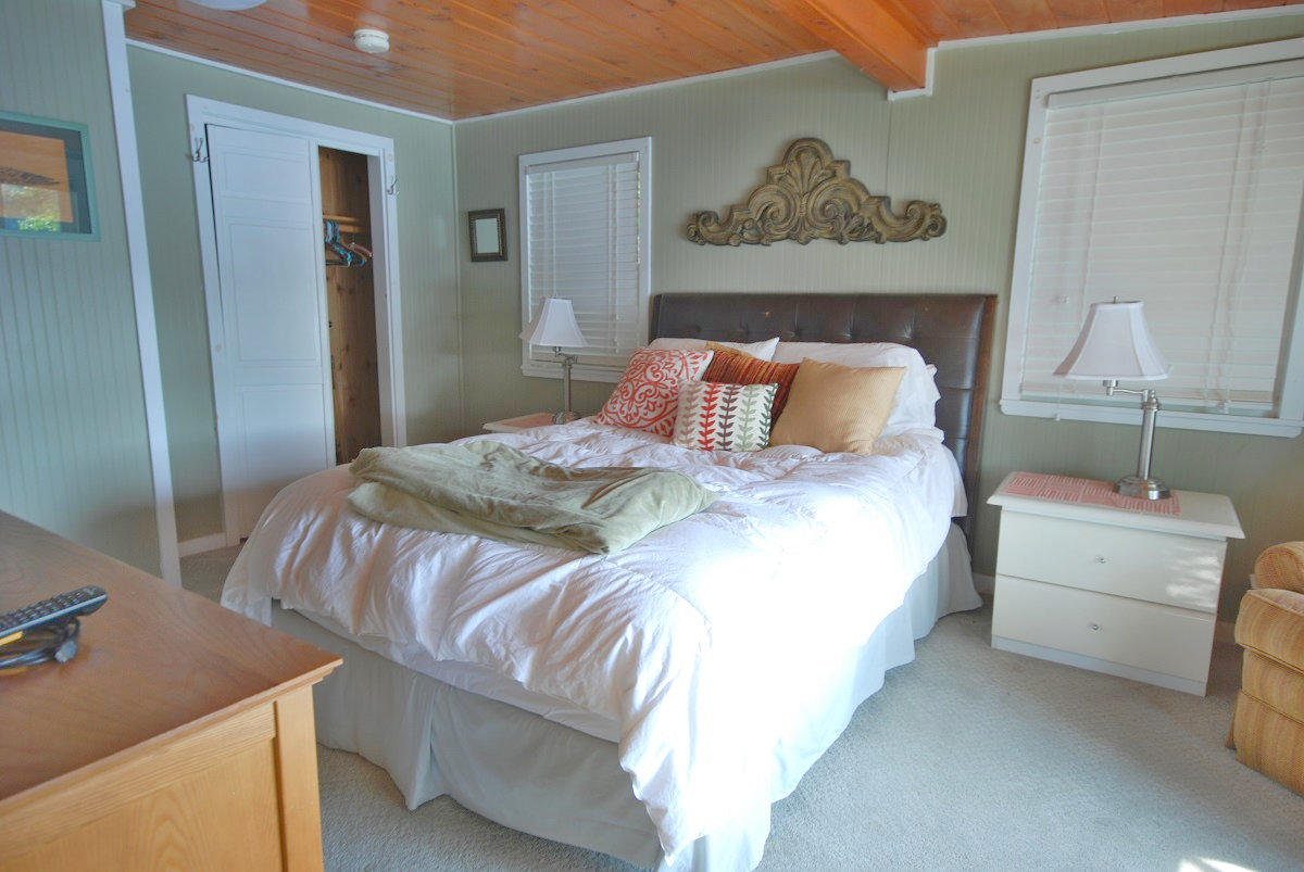 92 Harbor Road Naples, ME 04055 - Photo 13 of 21 bedroom 1b