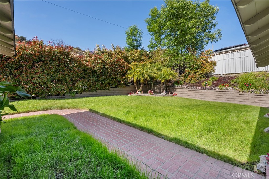 23810 Fambrough Street Newhall, CA 91321 - Photo 7 of 75