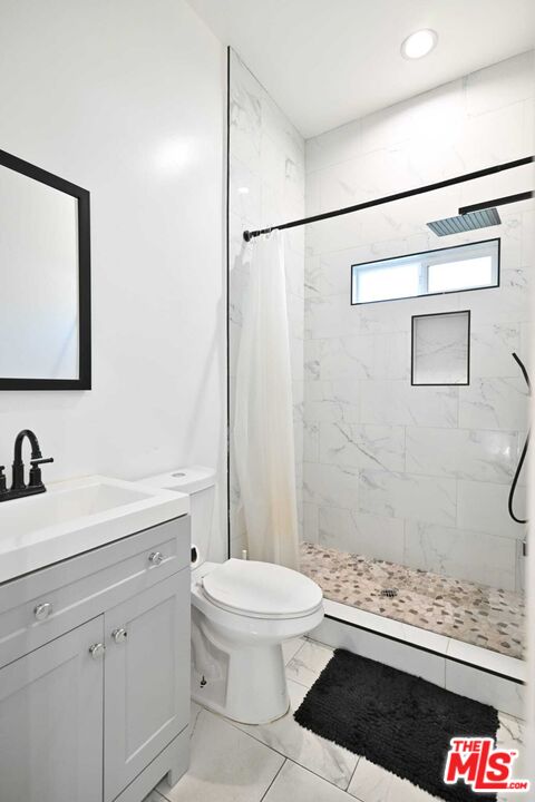 6961 Balcom Avenue Reseda, CA 91335 - Photo 13 of 23