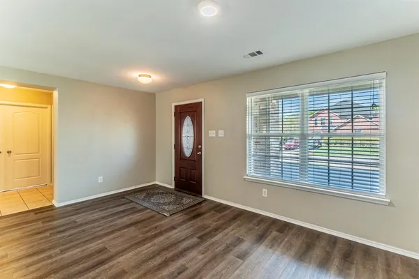 $449,000 | 115 Matamoros Street, Grand Prairie, TX 75051