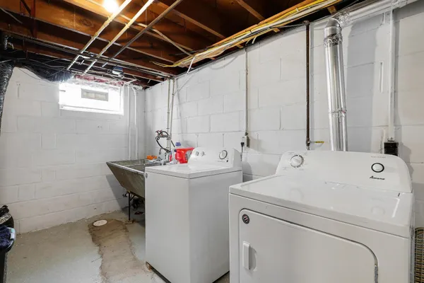 $330,000 | 5301 Edgewood Avenue North, Crystal, MN 55428