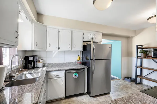 $330,000 | 5301 Edgewood Avenue North, Crystal, MN 55428