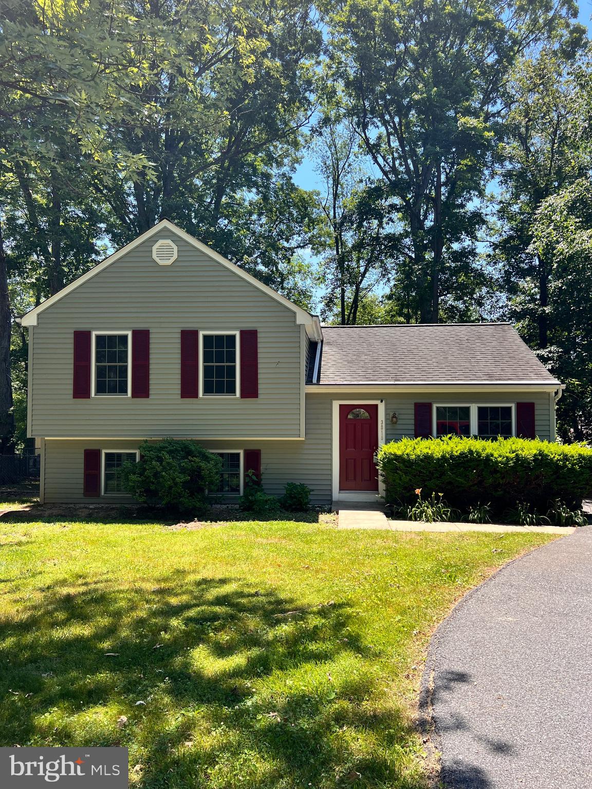 3815 Pippins Place Point of Rocks, MD 21777 - Photo 2 of 34