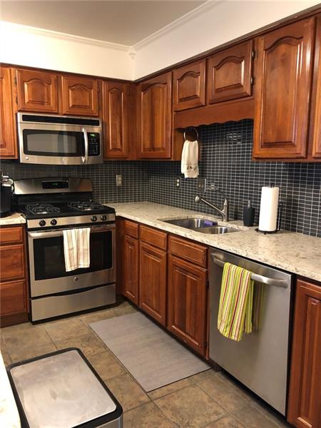 41 Hemingway Street Pittsburgh, PA 15213 - Photo 9 of 17 Gallery Image 9