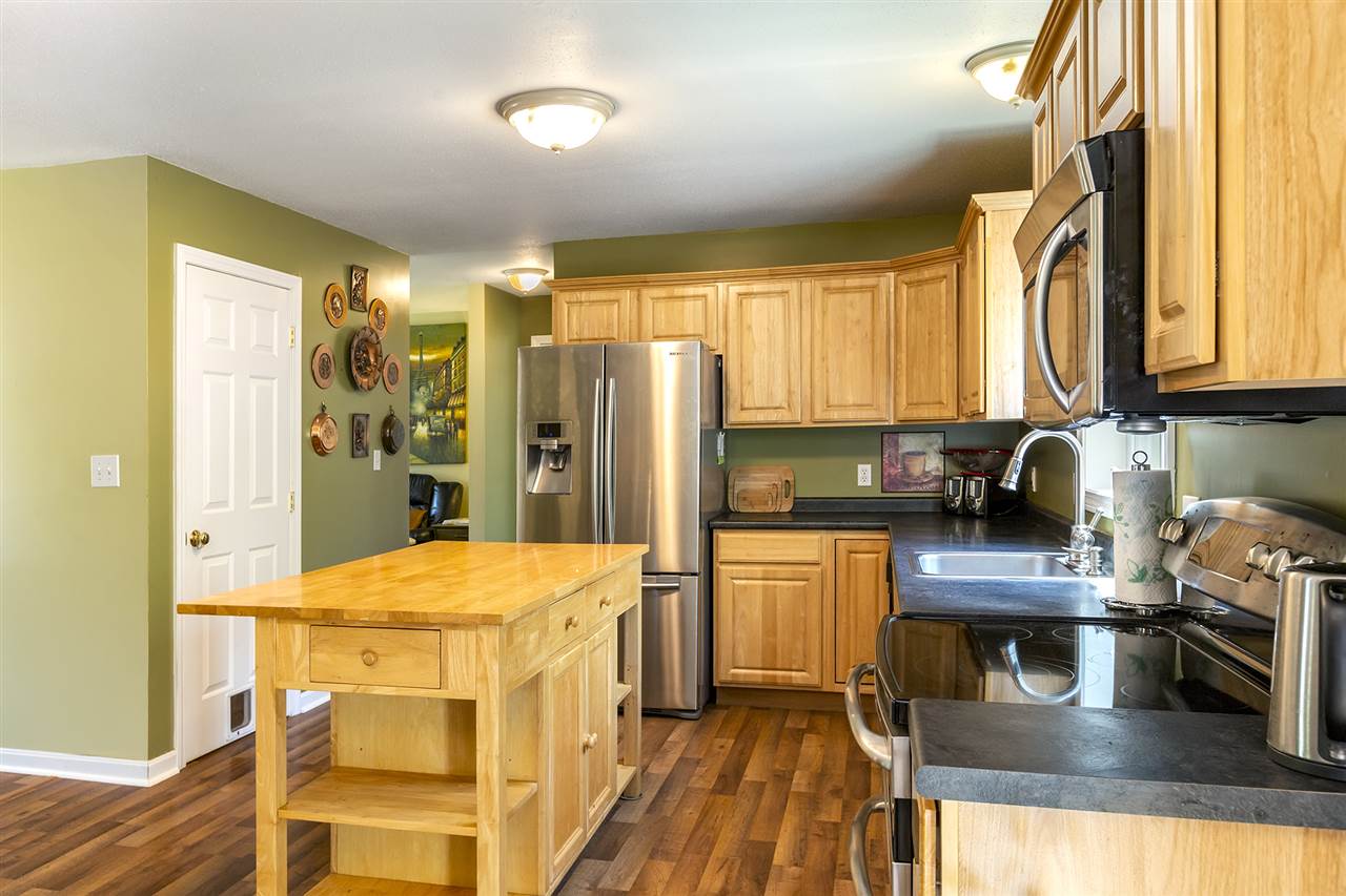 7 Gamache Road Derry, NH 03038 - Photo 15 of 34