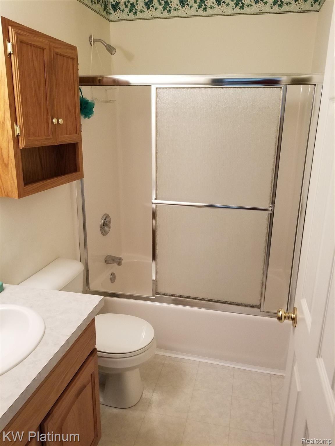 1310 Allen Road Smiths Creek, MI 48074 - Photo 10 of 27 MAIN FULL BATH