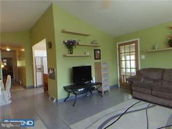 3656 Chesterfield Road Philadelphia, PA 19114 - Photo 7 of 12 Living Room