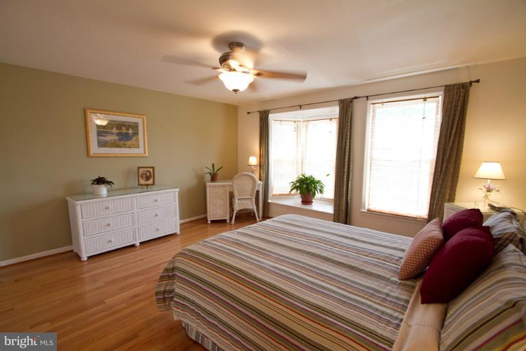11950 Hollowwind Court Reston, VA 20194 - Photo 17 of 30 Bedroom (Master)