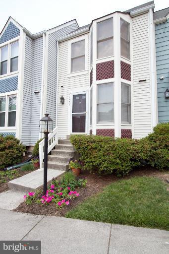 11950 Hollowwind Court Reston, VA 20194 - Photo 20 of 30 Exterior (Front)