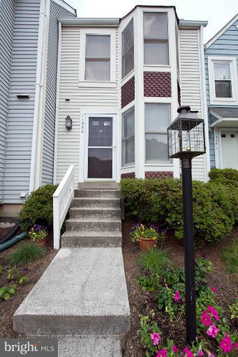 11950 Hollowwind Court Reston, VA 20194 - Photo 21 of 30 Exterior (Front)
