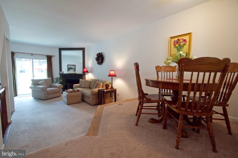 11950 Hollowwind Court Reston, VA 20194 - Photo 23 of 30 Interior (General)