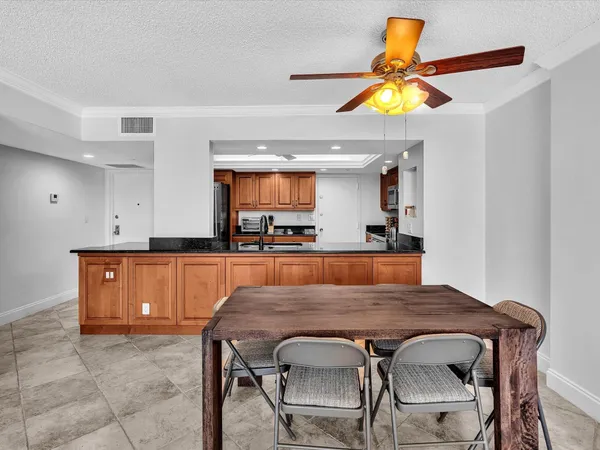 $2,250 | 1150 Hillsboro Mile, Unit 204, Hillsboro Beach, FL 33064
