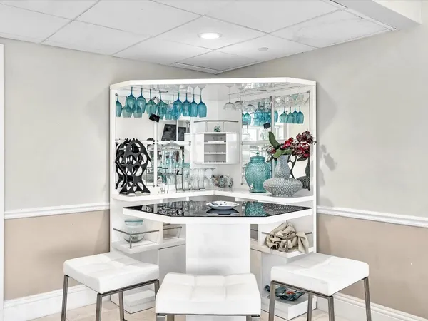 $2,250 | 1150 Hillsboro Mile, Unit 204, Hillsboro Beach, FL 33064