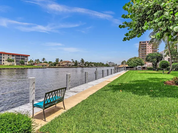 $2,250 | 1150 Hillsboro Mile, Unit 204, Hillsboro Beach, FL 33064